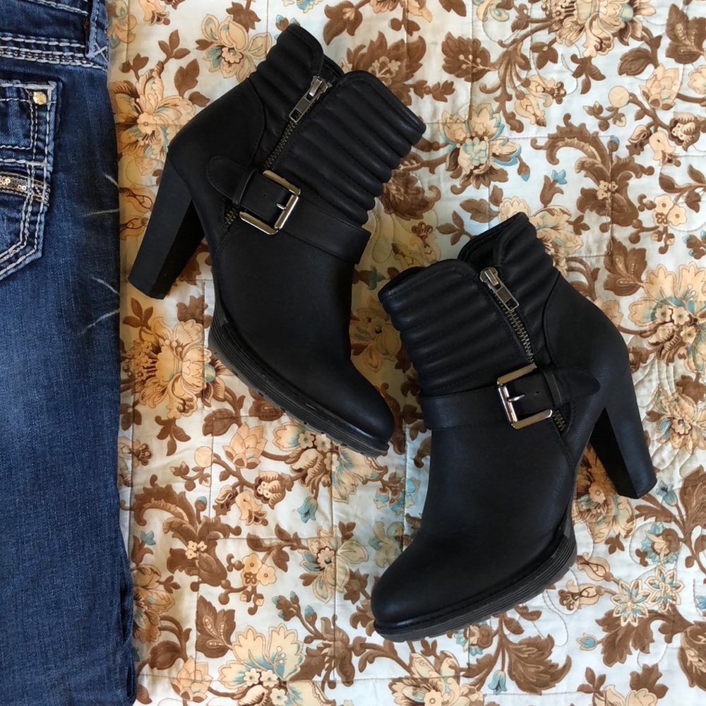 Black heeled booties